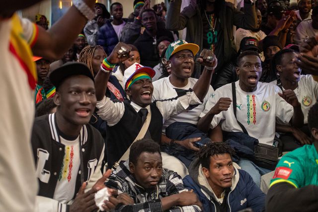 Adeptos do Senegal a celebrar a conquista da CAN em Marrocos