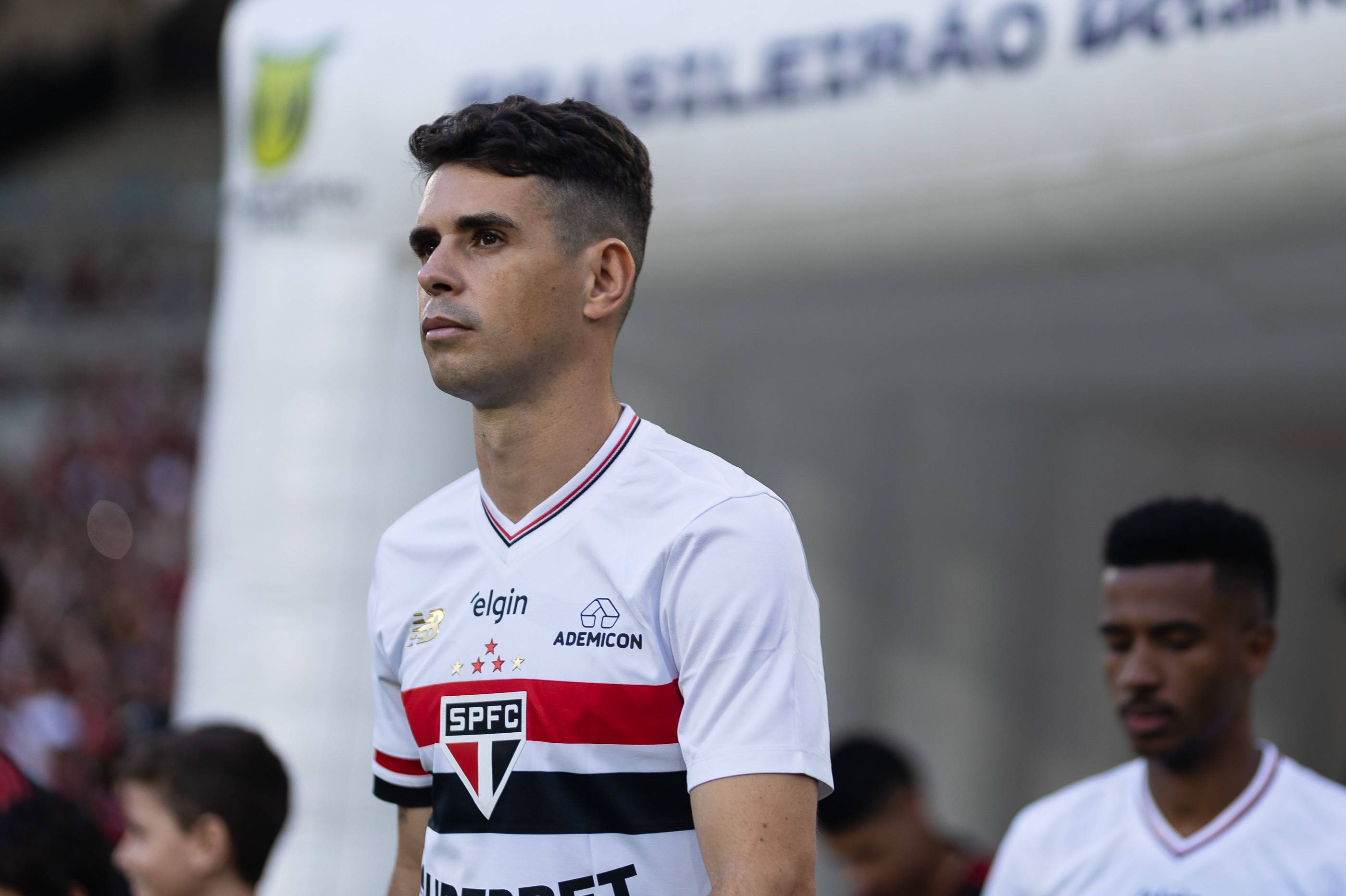 Oscar, internacional brasileiro e ex-jogador do São Paulo