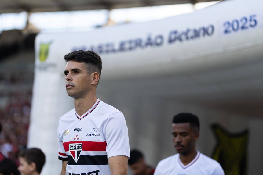 Oscar, internacional brasileiro e ex-jogador do São Paulo
