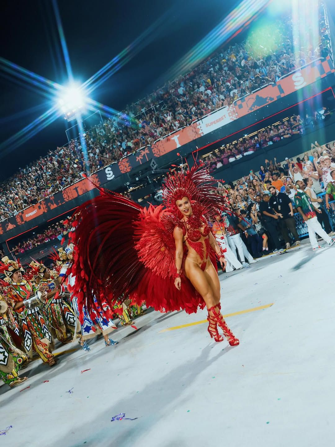 Virgínia Fonseca, namorada de Vinícuis Júnior, rainha de bateria da Grande Rio - Foto: Instagram/Virgínia