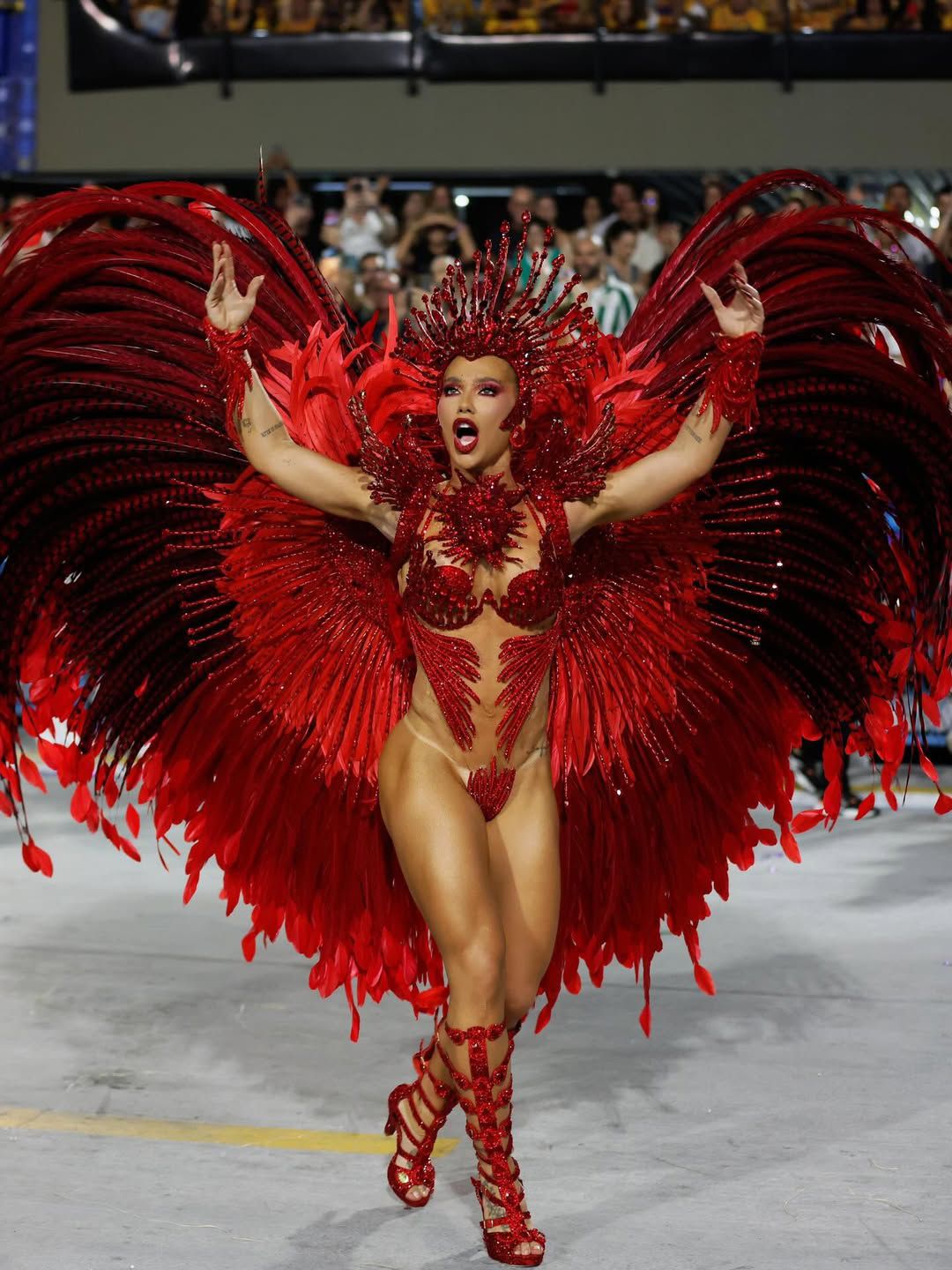 Virgínia Fonseca, namorada de Vinícuis Júnior, rainha de bateria da Grande Rio - Foto: Instagram/Virgínia