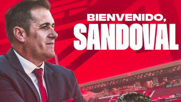 Granada despede Alexander Medina e anuncia novo treinador