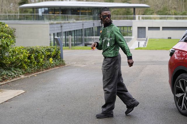 Vinícius também é polícia da moda: «Vais de guarda-redes?»