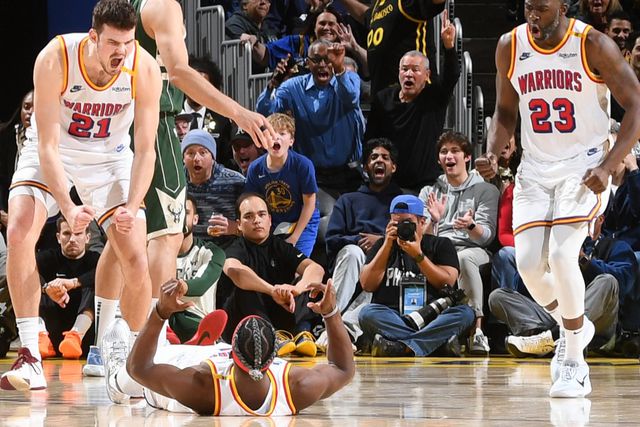 Warriors ganham sem Curry