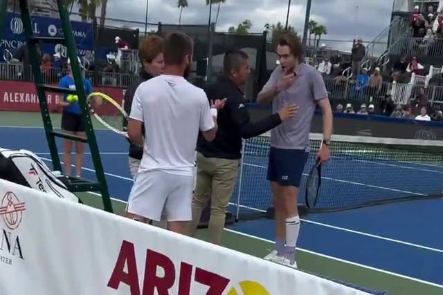 «Queres andar à luta?»: ambiente aqueceu em Phoenix entre Bublik e Moutet