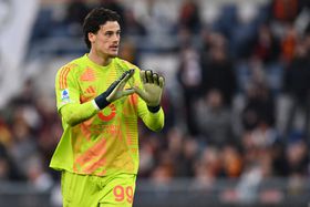 Maignan mais perto do Chelsea abre porta do Milan a ex-Benfica