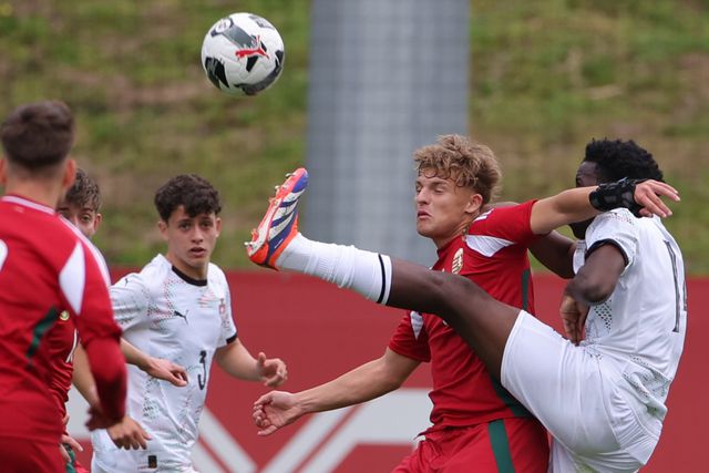 Sub-17 lusos venceram por 2-0 (FPF)