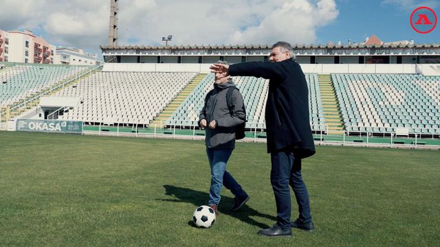Toni descreve passe para Eusébio