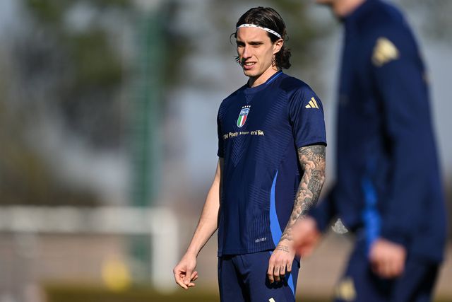 Riccardo Calafiori durante o último treino antes da receção à Alemanha