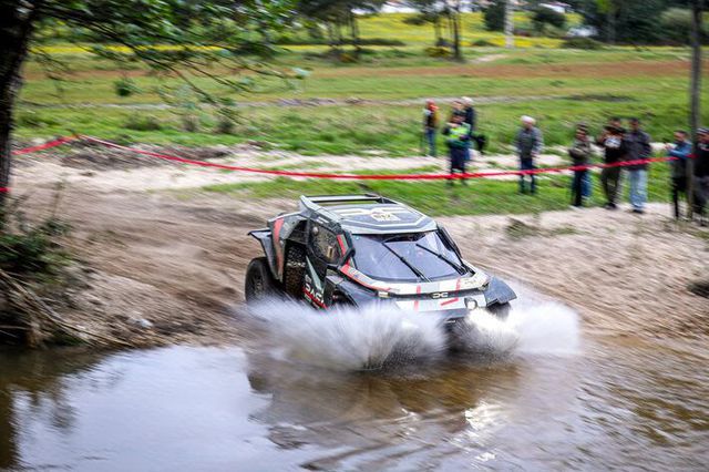 Rally Raid Portugal: Bruno Santos brilha nas motos e João Ferreira perde liderança nos automóveis