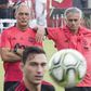 José Mourinho, treinador do Manchester United, ao lado de Silvino, seu adjunto
