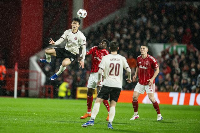 Vítor Pereira guia Forest até à 'remontada' e fica à espera do... FC Porto