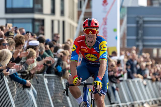 Cabeça de cartaz em última hora na Milão-Sanremo