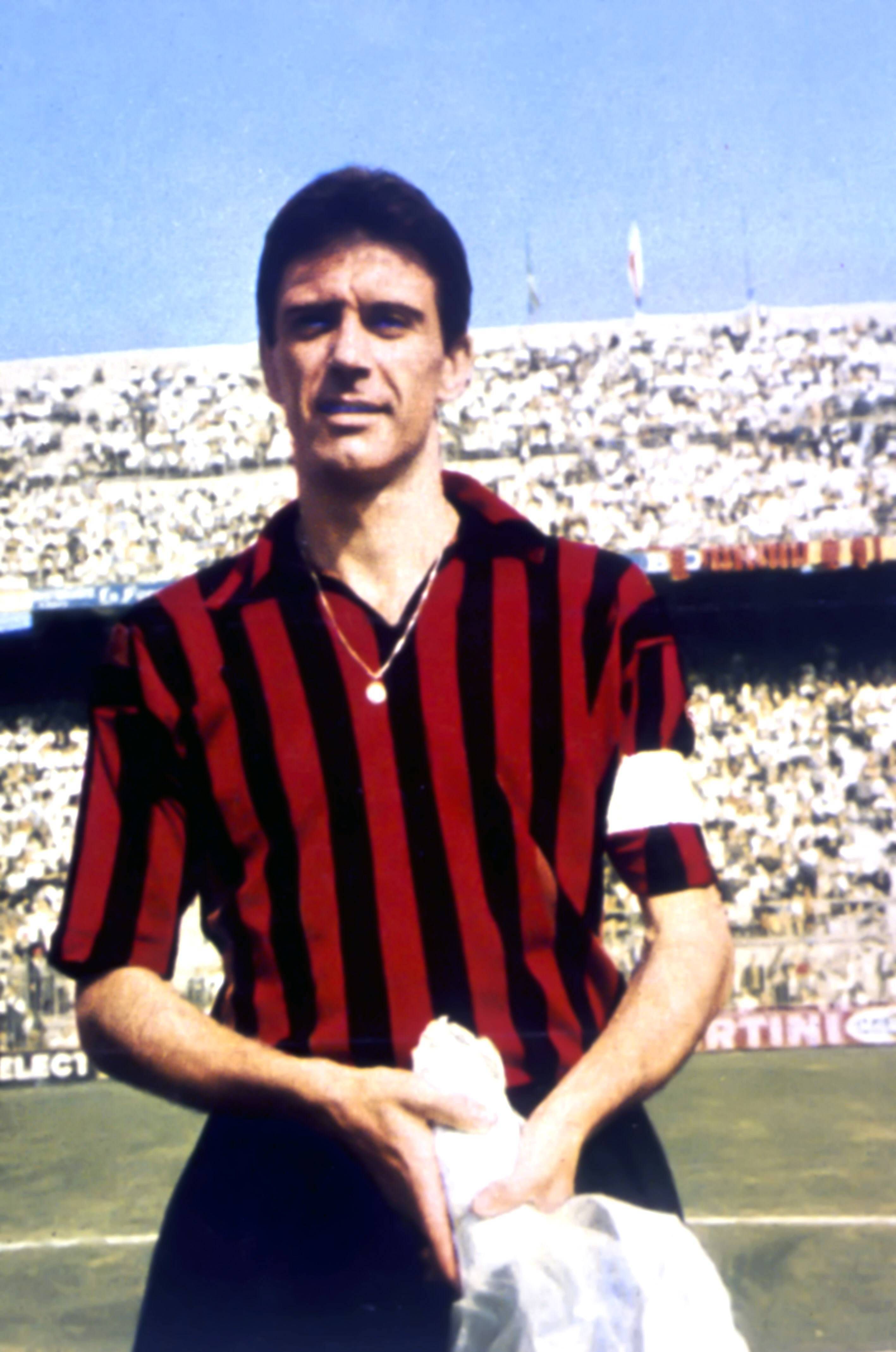Cesare Maldini foi capitão do Milan, tal como o filho, Paolo, que venceu cinco Ligas dos Campeões com os 'rossoneri'. Daniel Maldini, filho de Paolo e neto de Cesare, joga na Lazio, cedido pela Atalanta