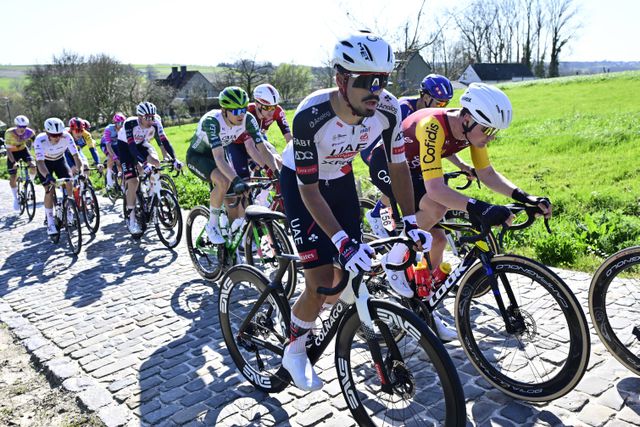 António Morgado em destaque no mini Paris-Roubaix