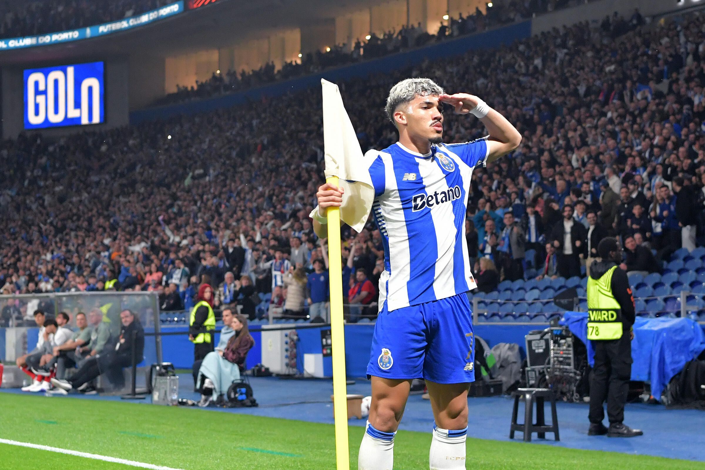 Festejos de William Gomes (Foto: Rogério Ferreira/Kapta+)