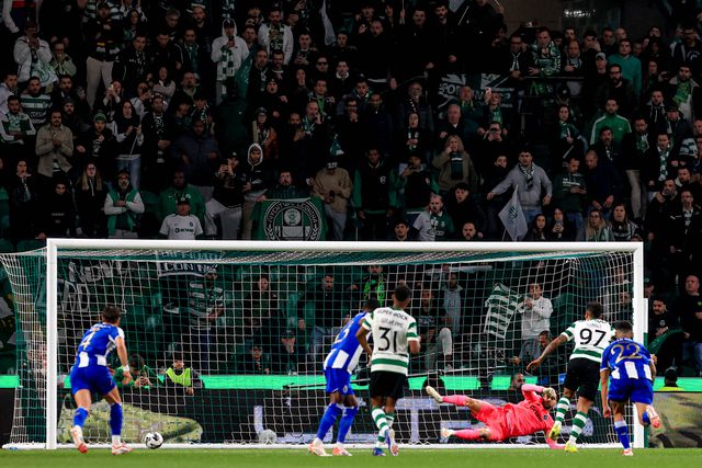 Sabe qual é a única equipa da Liga sem um único penálti a favor esta época?