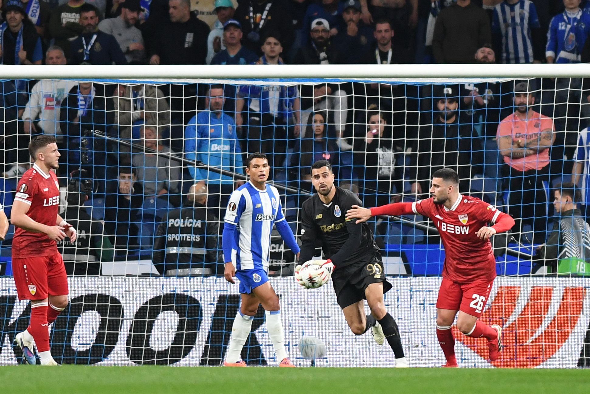Diogo Costa brilhou na baliza - Foto: Rogério Ferreira/Kapta+