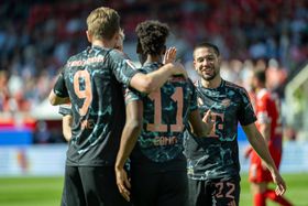 Bundesliga: Bayern passeia rumo ao título com assistência de Guerreiro