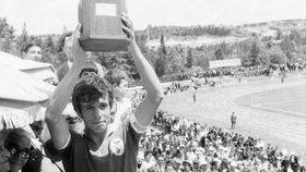 Os 75 anos de Humberto Coelho contados pelo arquivo de A BOLA (fotos)