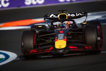 Verstappen aproveitou azar de Norris e levou a 'pole' em Jeddah