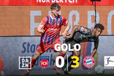 Coman marcou pelo buraco da agulha e já cheira a goleada do Bayern (vídeo)