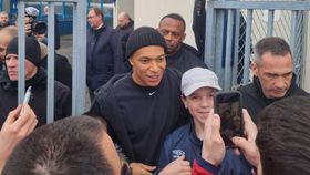 Descida do Caen gera críticas ao dono Mbappé: «É catastrófico»