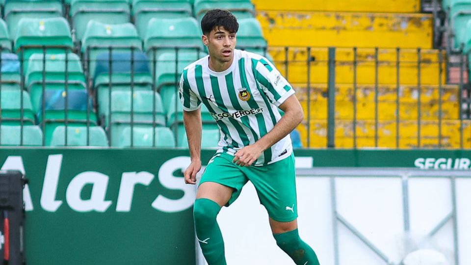 Kostoulas estreou-se pelo Rio Ave contra o Santa Clara