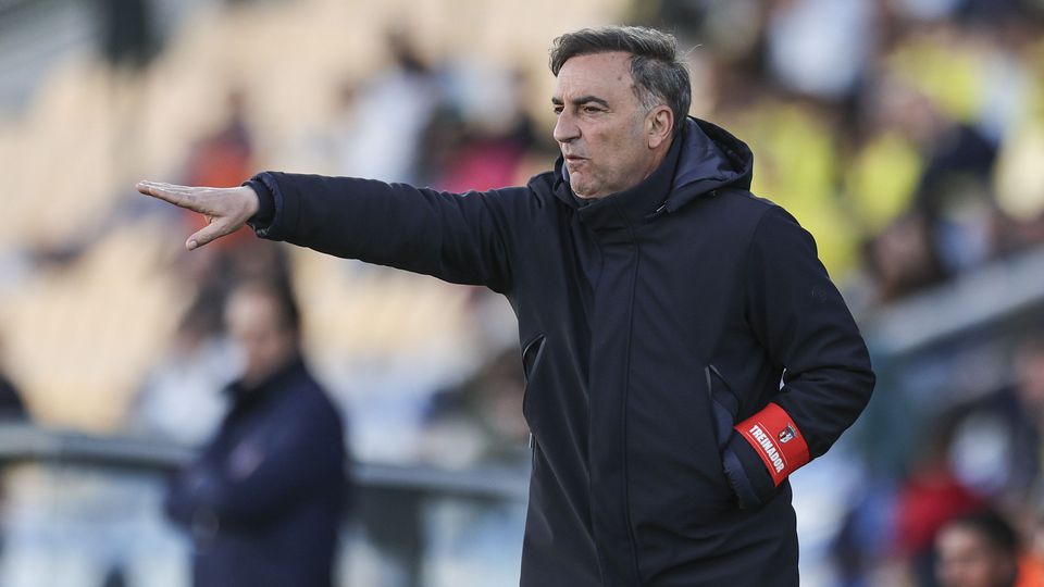 Técnico dos guerreiros do Minho satisfeito com a exibição da sua equipa na Amoreira (Foto: Miguel A. Lopes/LUSA)