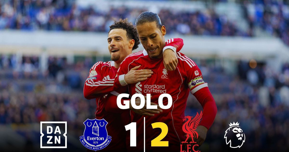 Van Dijk decide dérbi de 'Merseyside' aos 90+10'