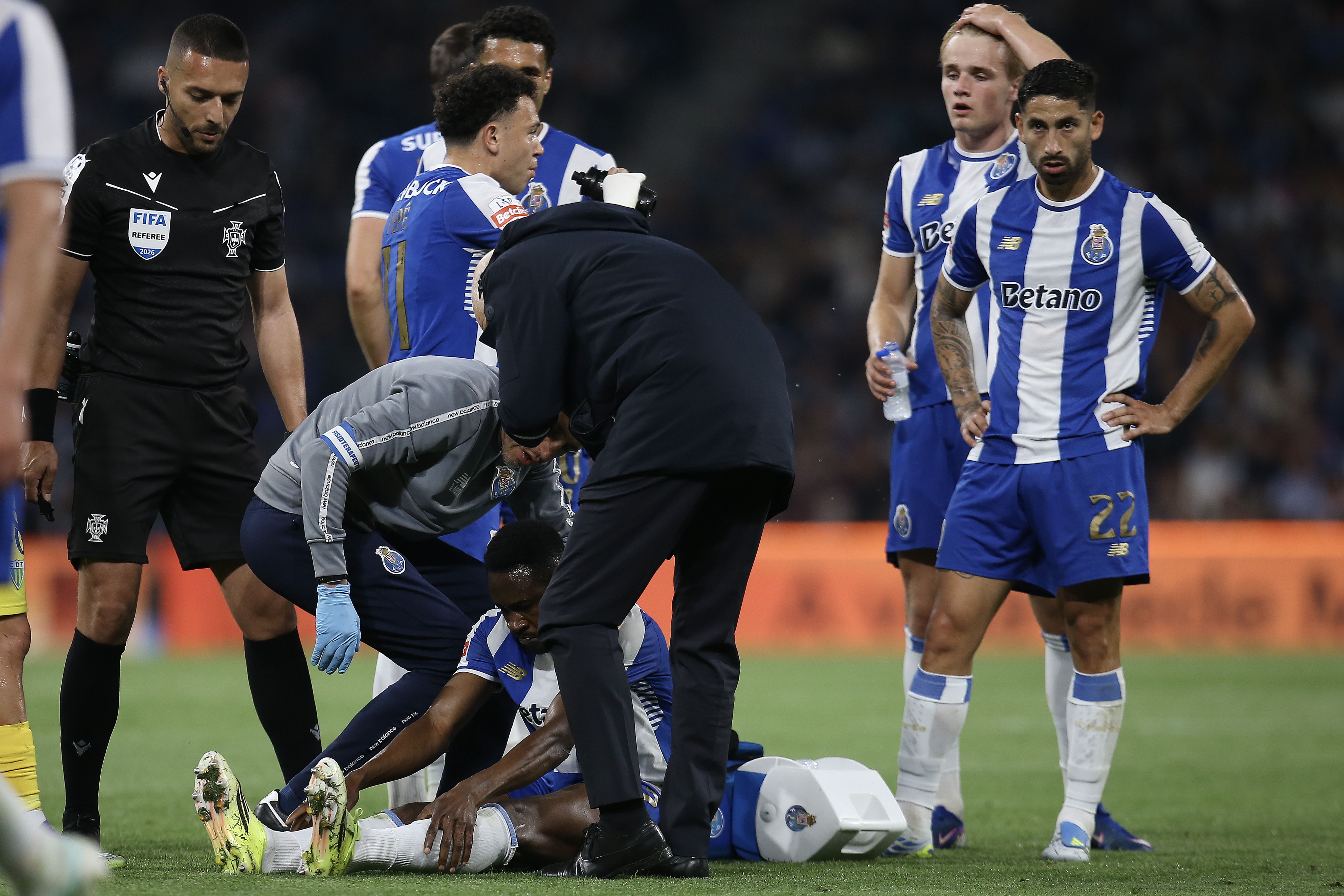 Zaidu deixou o terreno de jogo com problemas físicos - Foto: Manuel Fernando Araújo/LUSA
