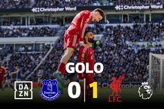 Já devem ter saudades! Gakpo sublime no passe para Salah abrir dérbi de Merseyside