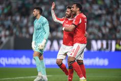 Jogadores do Benfica festejam vitória em Alvalade - Foto: Sérgio Miguel Santos