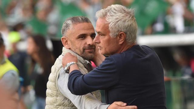 Rui Borges e José Mourinho antes do início do dérbi - Foto: Miguel Nunes