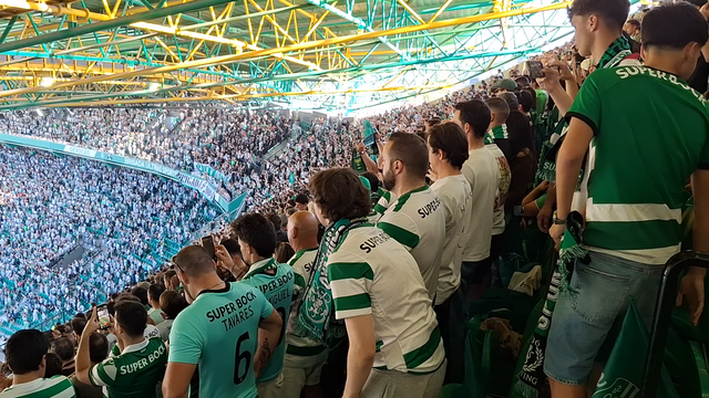 Reação ao penálti desperdiçado por Suárez