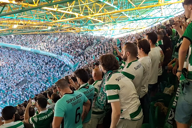 Reação ao penálti desperdiçado por Suárez