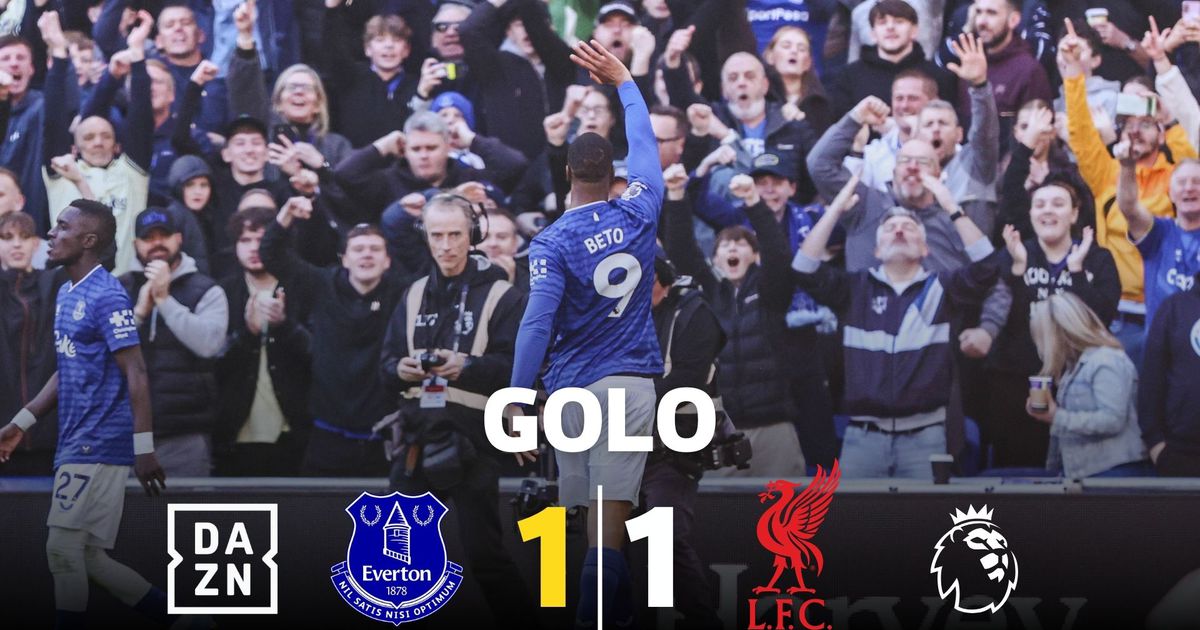 Beto empata em lance que deixa guardião do Liverpool lesionado