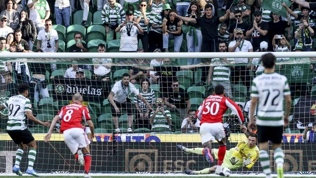 Houve invasão da área no penálti do Sporting? Pedro Henriques explica