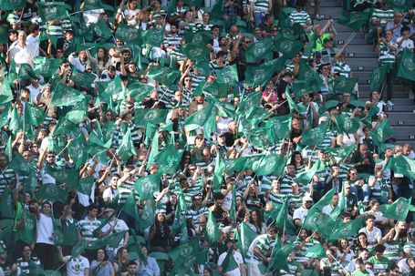 Adeptos do Sporting esgotaram bilhetes para o Dragão - Foto: Sérgio Miguel Santos