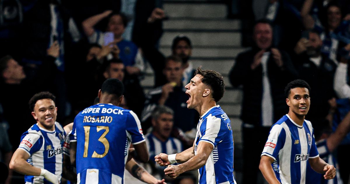 VÍDEO: Gabri Veiga entra ao intervalo e marca... dois minutos depois