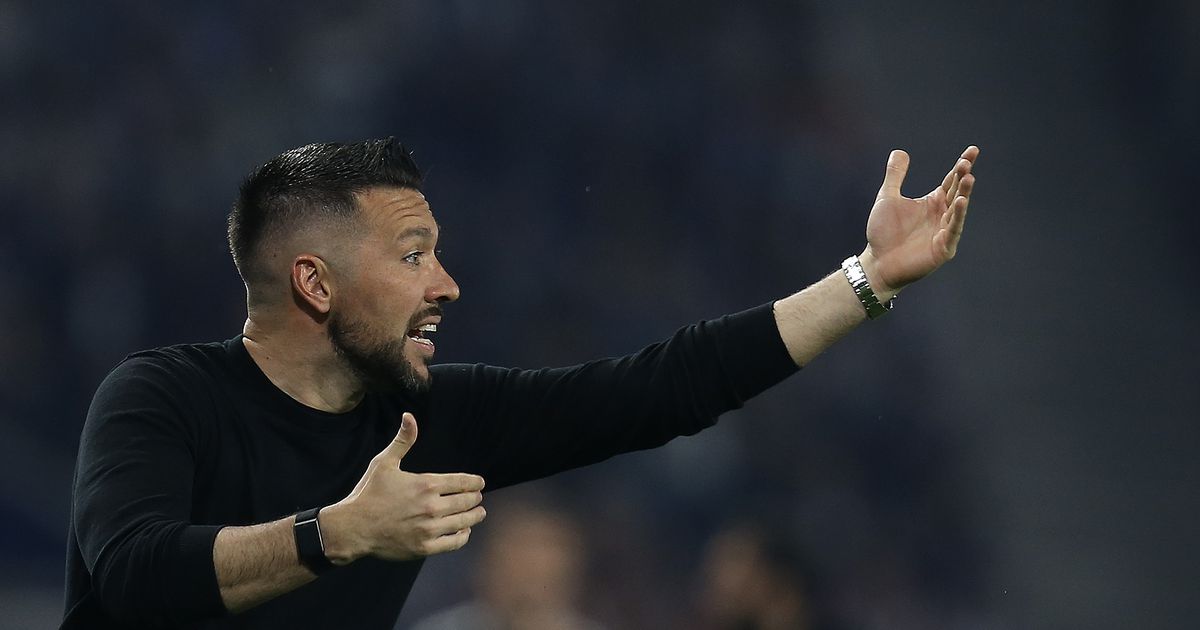 O «barulho» que o Dragão fez no golo do Benfica e o clássico que aí vem: tudo o que disse Farioli