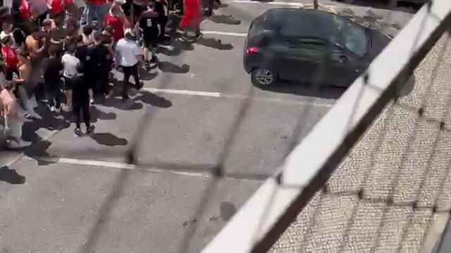 O cortejo dos adeptos do Benfica para Alvalade