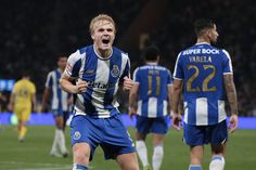 O festejo de Froholdt, autor do 2-0 do FC Porto - Foto: Manuel Fernando Araújo/LUSA