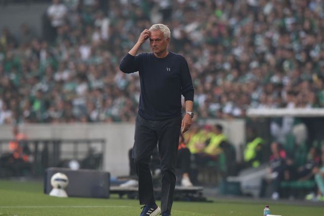 José Mourinho, treinador do Benfica, no jogo frente ao Sporting em Alvalade - Foto: Miguel Nunes