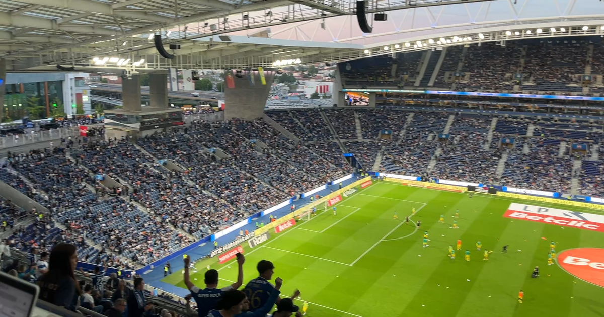 Dragão celebra golo do Benfica em Alvalade!