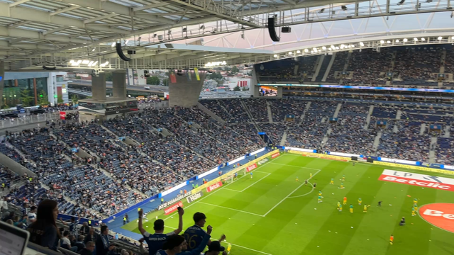 Dragão celebra golo do Benfica em Alvalade!