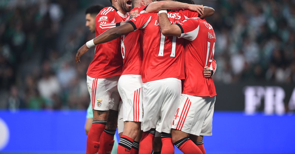 VÍDEO: Rafa vestiu a capa de herói e deu a vitória ao Benfica no dérbi aos 90+3'