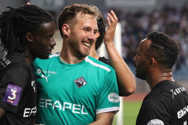 Jogadores da Académica celebram o golo de Beni Souza - Foto: Liga 3