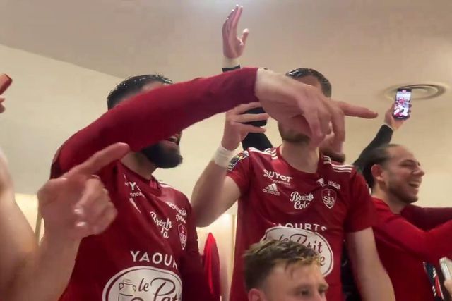 Apuramento histórico: jogadores do Brest já ensaiam o hino da Liga dos Campeões