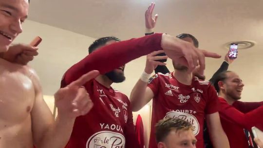 Apuramento histórico: jogadores do Brest já ensaiam o hino da Liga dos Campeões